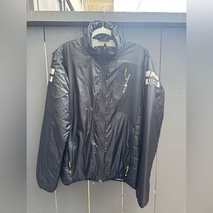 Sail racing Jacket Mens Medium Black
Model is SR Liner Jacket
